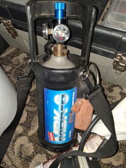 MBK-6 Portable CO2 Tank with Regulator