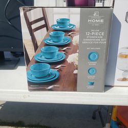 NEW JCPENNY  12 Piece Dinner Ware Set