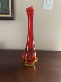 Mid-Century Modern Kanawha Amberina Swung Vase with Applied Glass Rope 