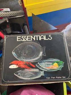 Plates for fish
