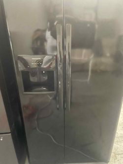 Frigidaire Refrigerator 