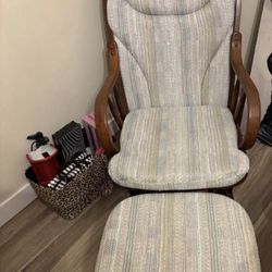 Glider Chair With Ottoman