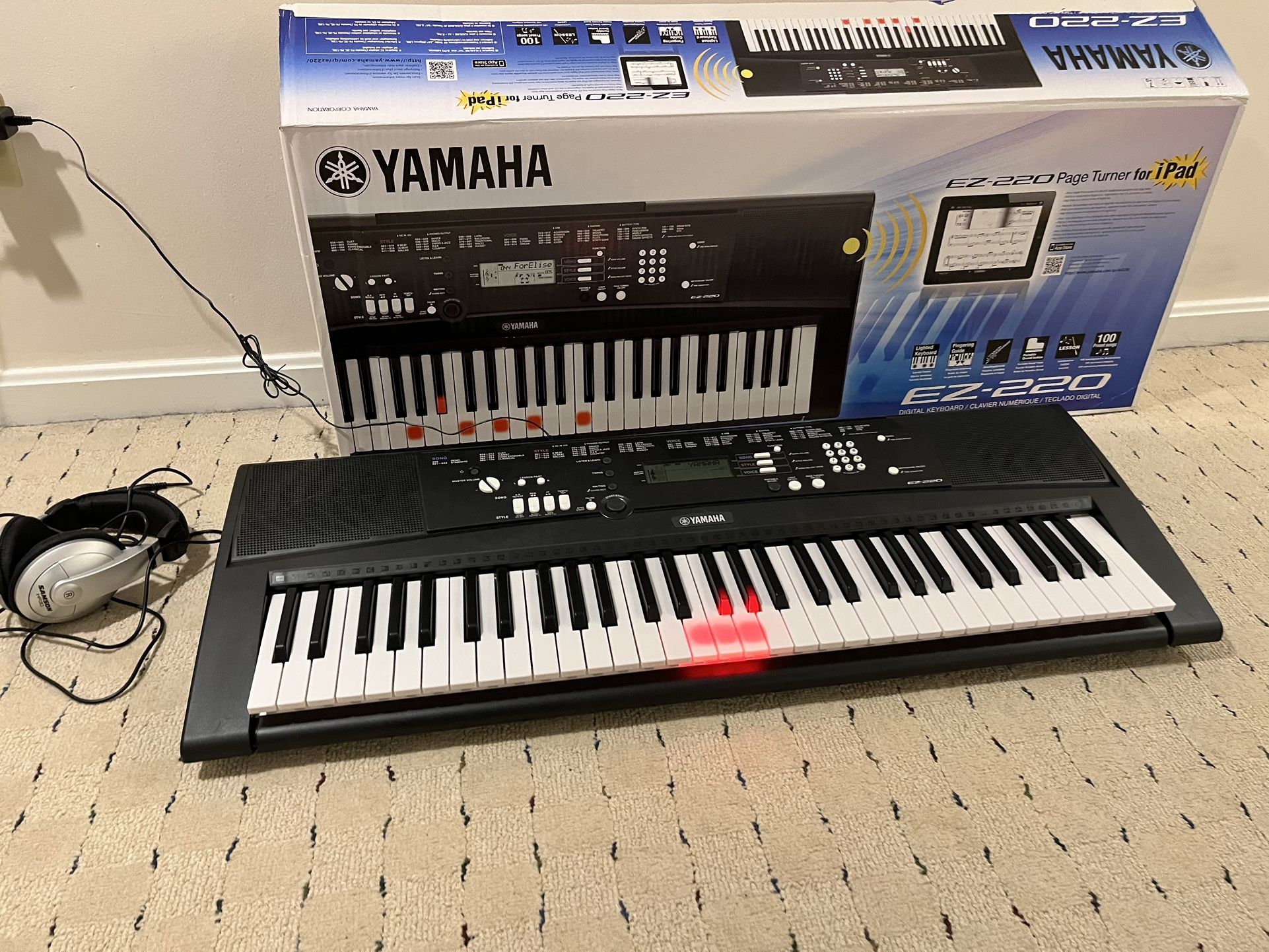 Yamaha EZ 220 Electronic Keyboard 