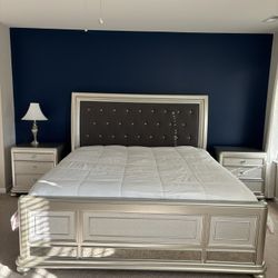 Glam King Size  Bedroom Set 