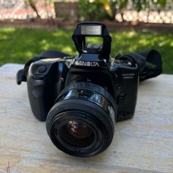 Minolta Maxxum 400si 35mm SLR Film Camera