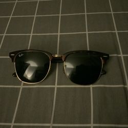 Ray Ban