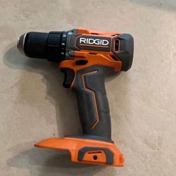 Ridgid 18V Cordless 1/2 in. Drill/Driver ( Tool Only )