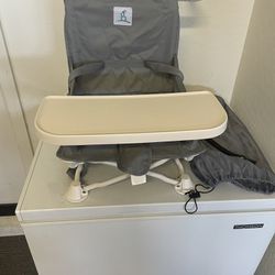Travel Booster Seat with Tray for Baby
