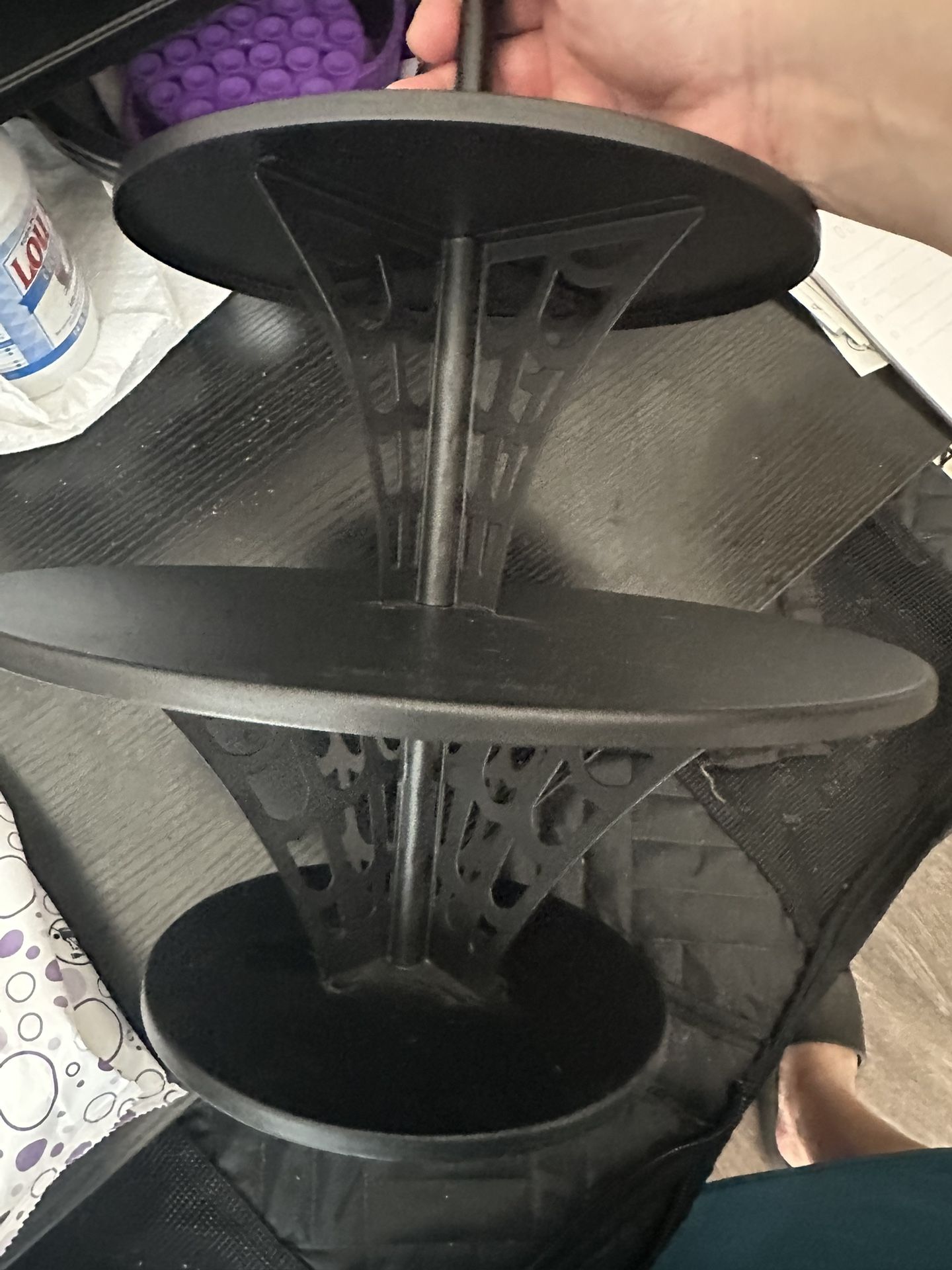 16 Web Metal Halloween 2-tier stand