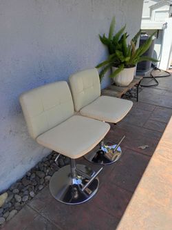 Counter high chairs