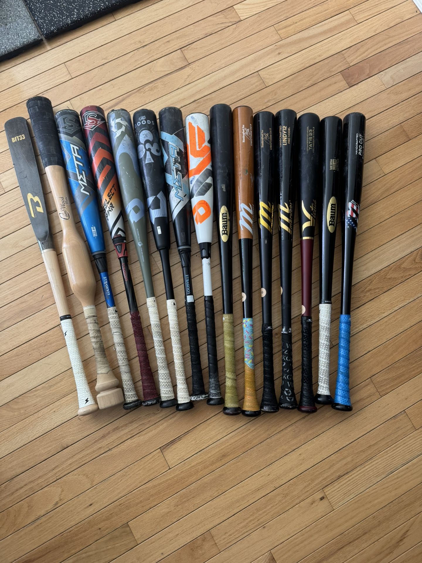 13 HIGH QUALITY BASEBALL BATS