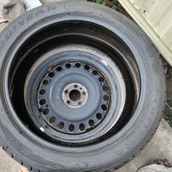1 Tire $50 O.B.O 285/45/R22