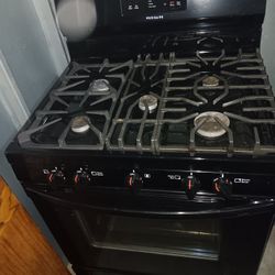 Stove In Working Condition Everything Works Excellentk One Of Grill  Is Missing I Replaced With A Different One 