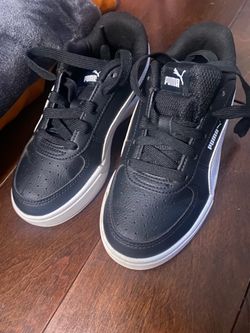 Boys shoes