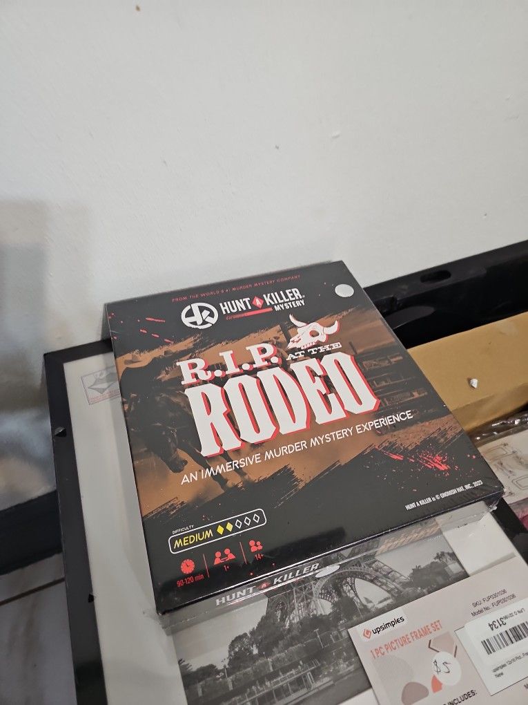 Hunt A Killer Rip At The Rodeo Board Game