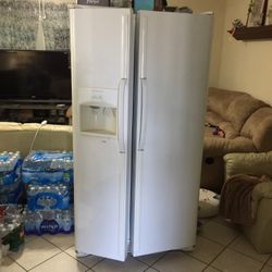 Frigidaire Work Great On Ice make Because missing Part only $100