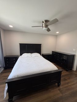 Queen bedroom set