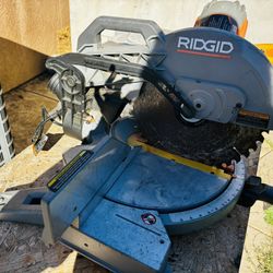 RIDGID Compound Miter Saw 