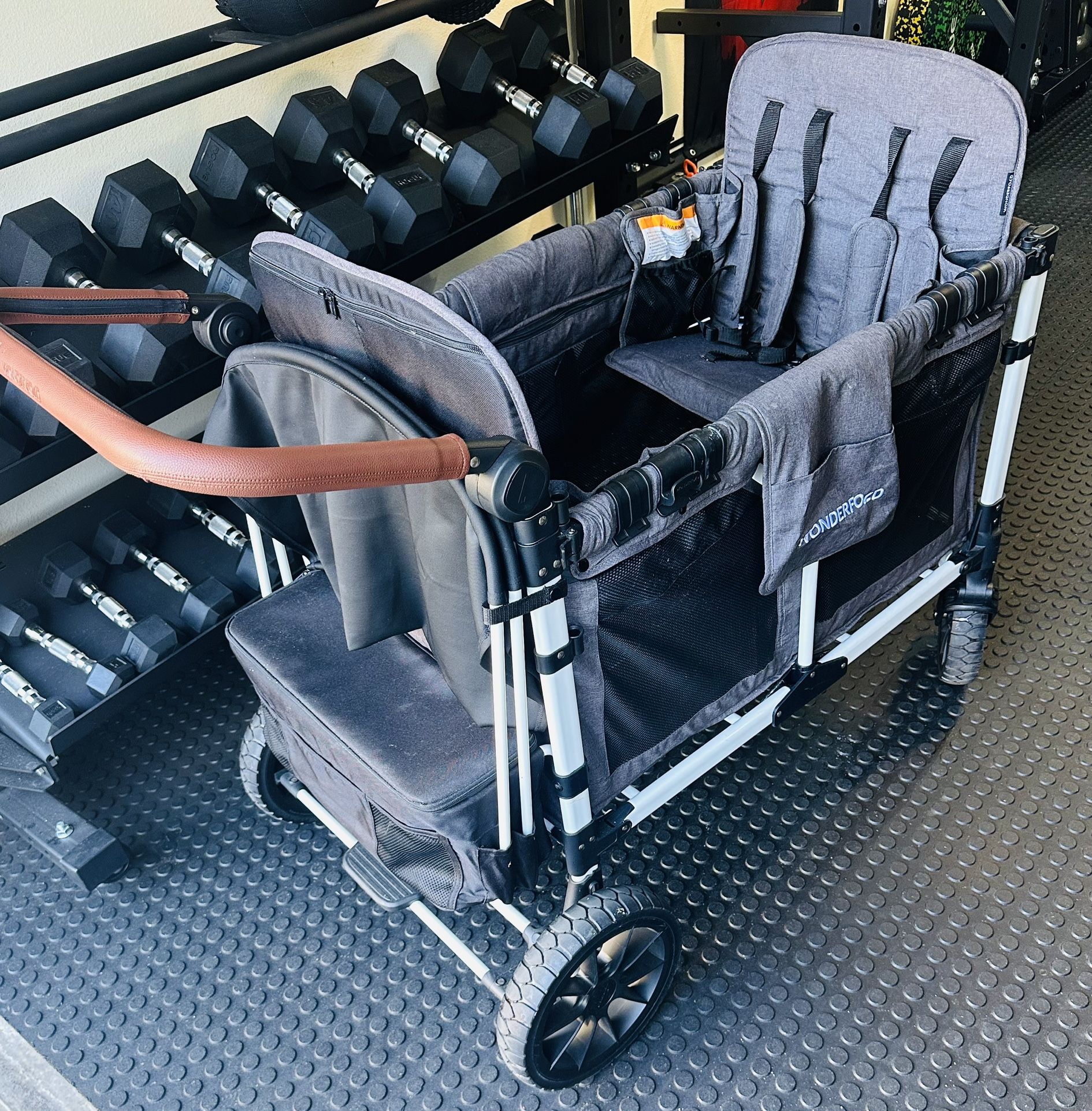 WONDERFOLD W4 Luxe Pro 4 Seater Stroller Wagon