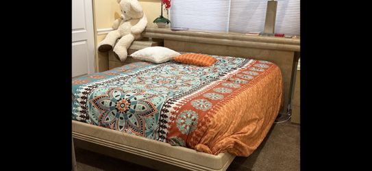 Beautiful Full Set King Bedroom Furniture