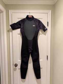 Mens Medium wetsuit