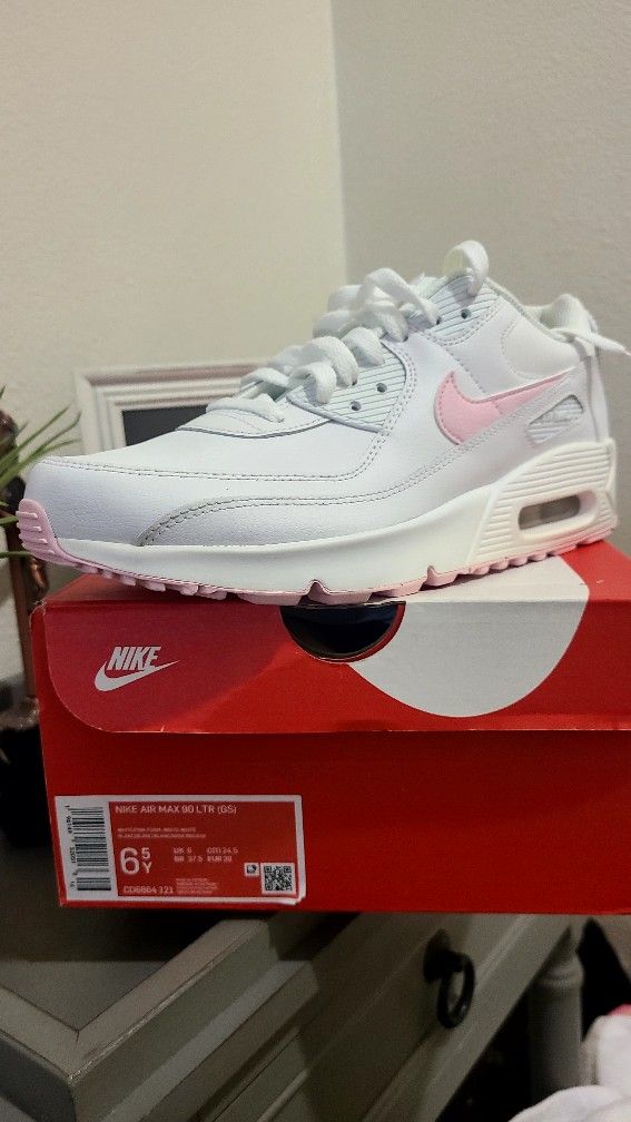 NEW NIKE AIR MAX 90 LRT 6.5 IN YOUTH 8 WOMAN
