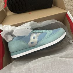 Saucony sneakers 