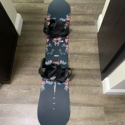 Women’s Burton Stylus Snowboard Size 147