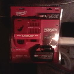 Milwaukee M18 Red Lithium Forge XC8.0 With Rapid Charger