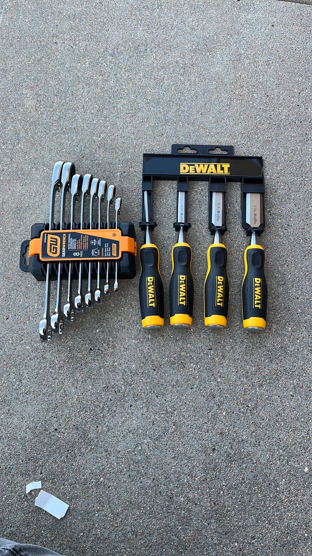 Wrench+chisels 