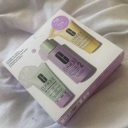 Clinique Skin School Supplies Set – Cleanser Refresher Course (Dry/Combination Skin)