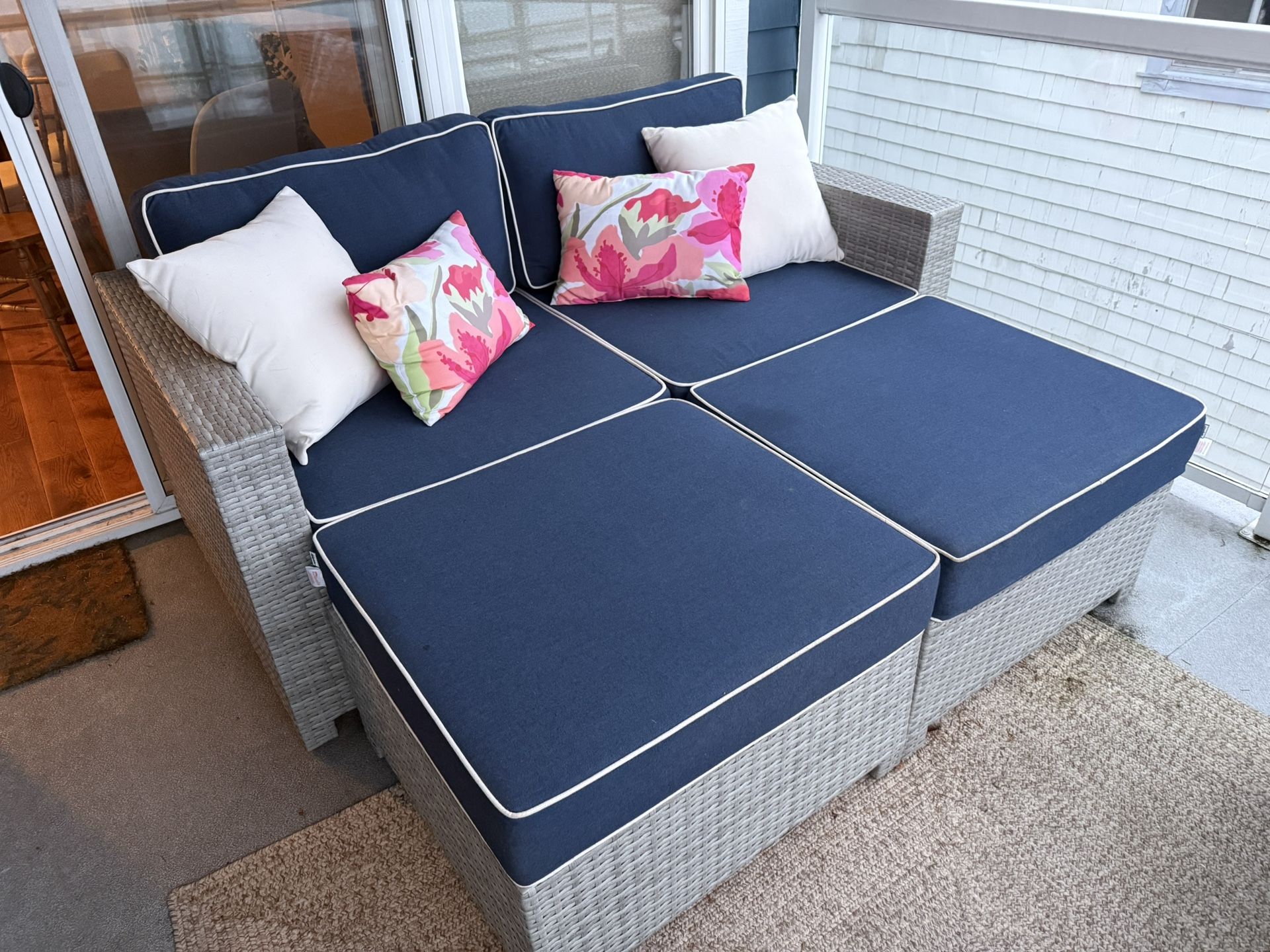 Sunbrella Abysson 6‑Piece Modular Gray Wicker Outdoor Lounge Set with Cover