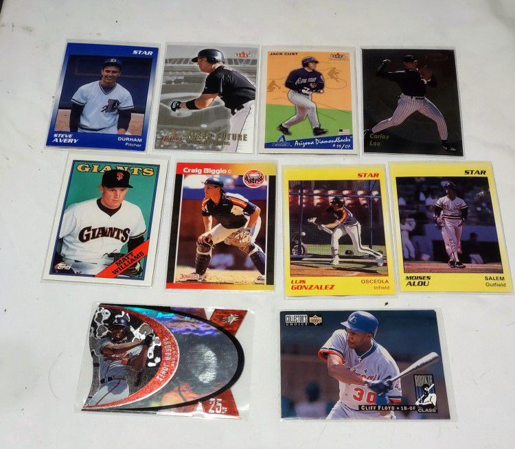 Lot Of 10 Baseball Trading Cards - Random