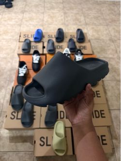 ADDIAS YEZZY SLIDES