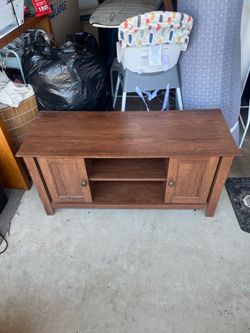 Tv stand