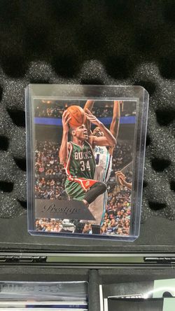 Giannis Antetokounmpo 2015-16 Prestige Basketball Card