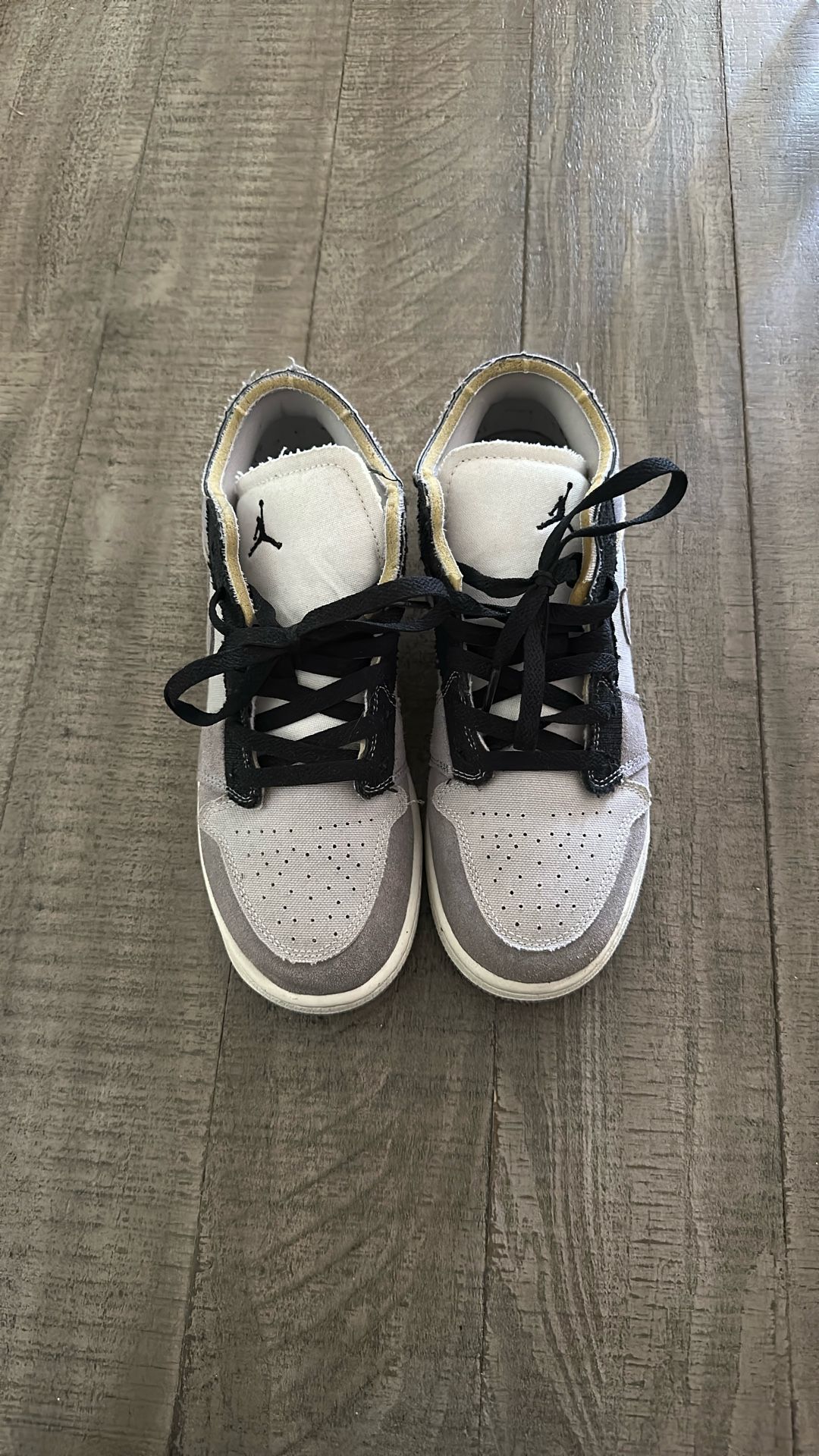 Jordan 1 Low Youth 