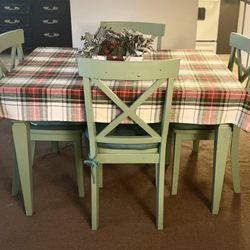 Dinning Table 