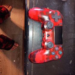 Red Ps4 Controller (Does Not Turn On)