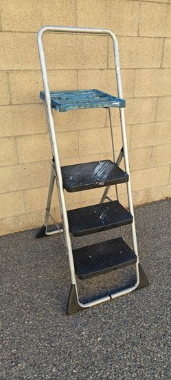 Costco 64" tall 3-step folding steel step ladder with a built-in project tray