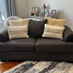 Couch set and table