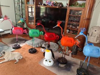 Metal sculpture, art, bubblehead, birds.