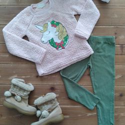 4T 2-PIECE OUTFIT LIGHT PINK FURRY FLEECE CHRISTMAS UNICORN SWEATER W/MOSSY GREEN LEGGINGS