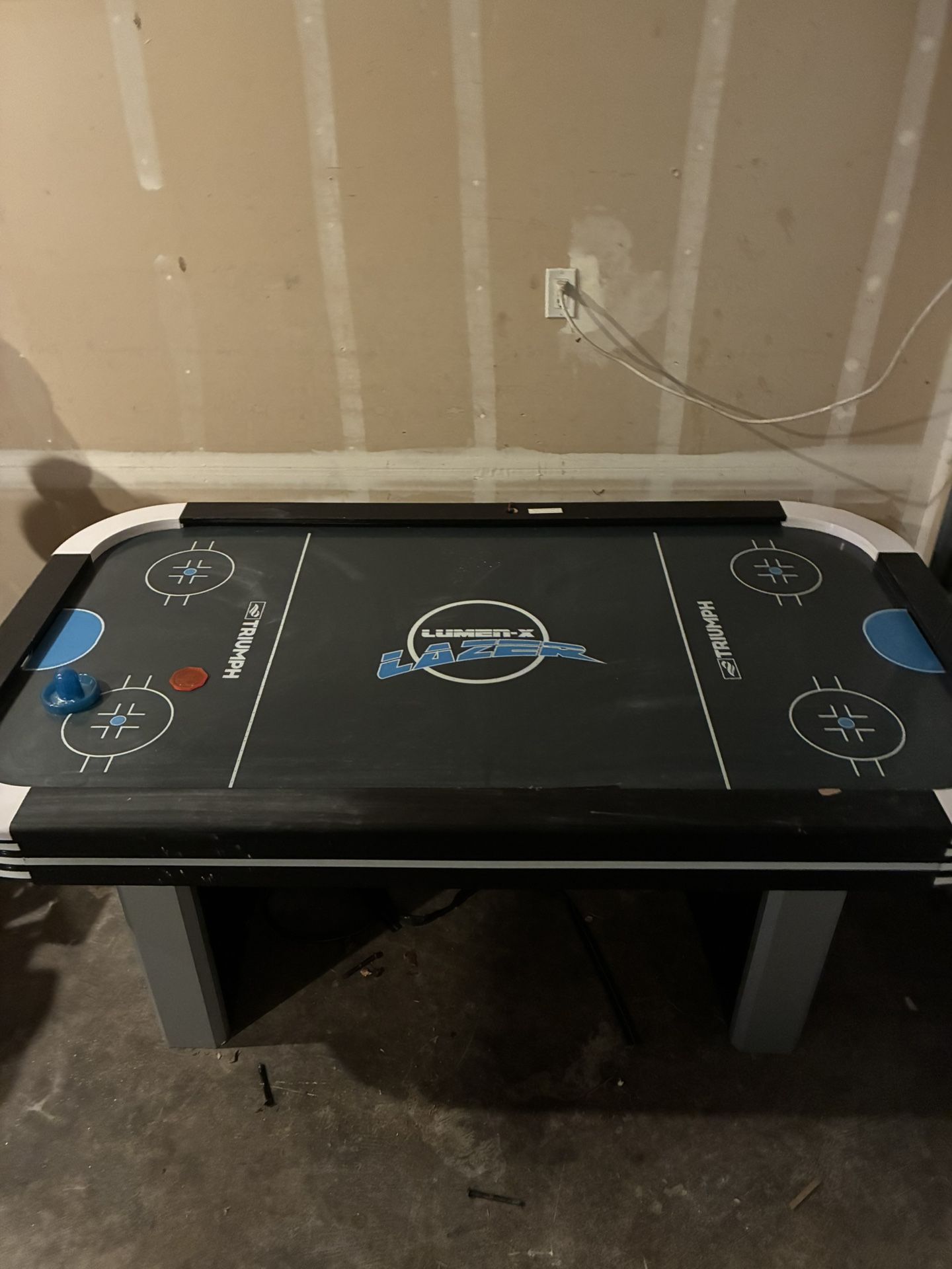 Air Hockey Table