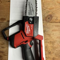 Milwaukee Chainsaw 