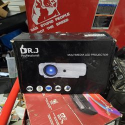 Dr J  Multimedia Projector 