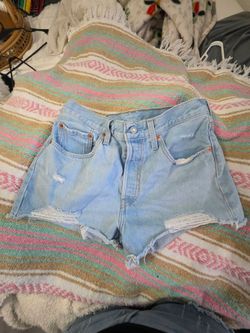 Levi's womans shorts