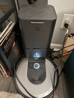 iRobot Roomba i8
