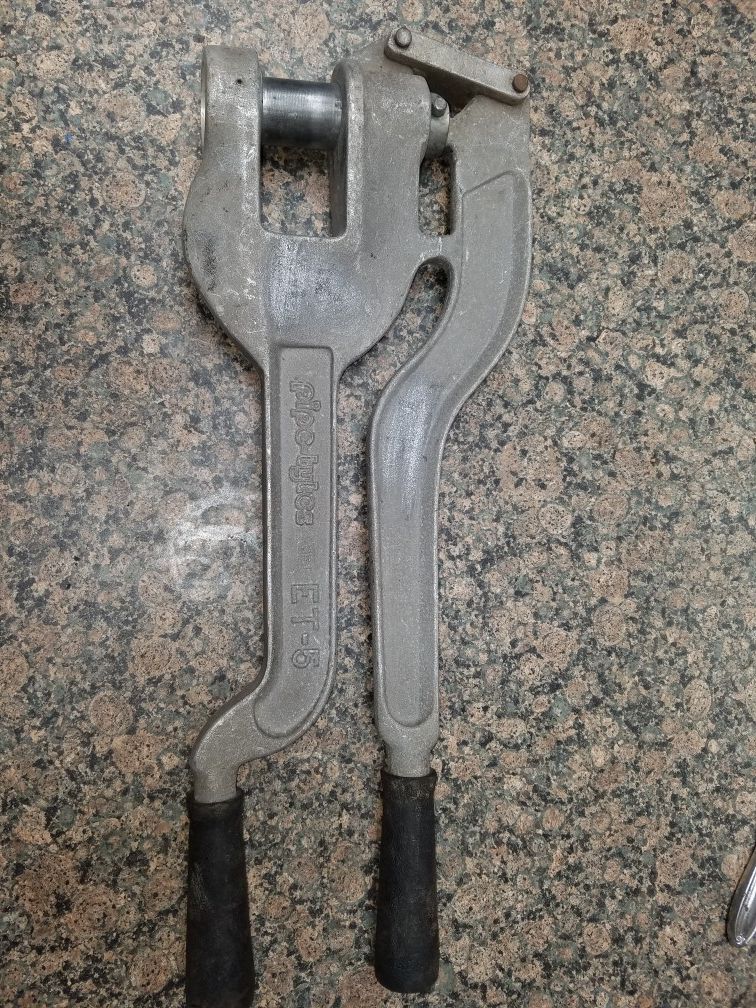 Stud punch