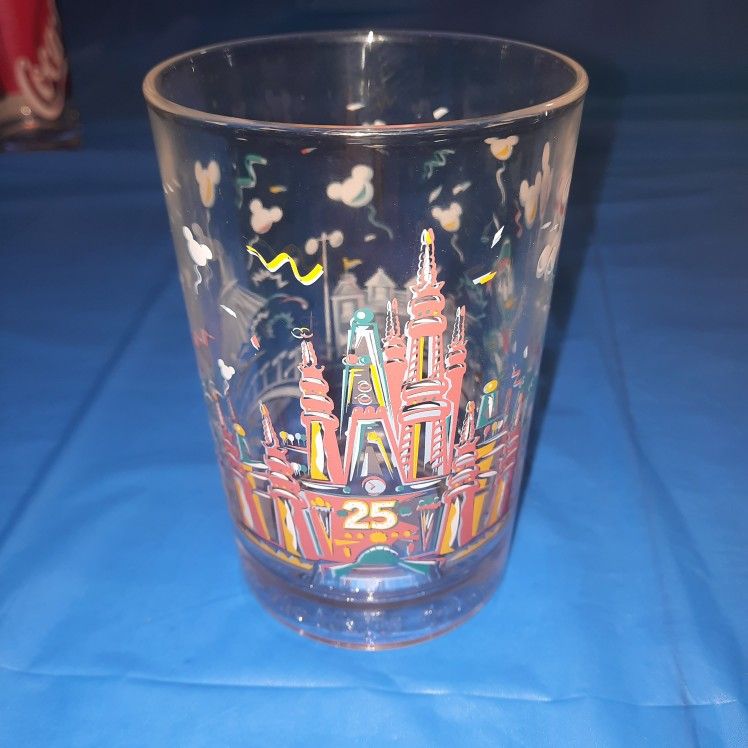 Disney World Vintage 25th Anniversary Glass Tumbler Features Donald Duck No Chip